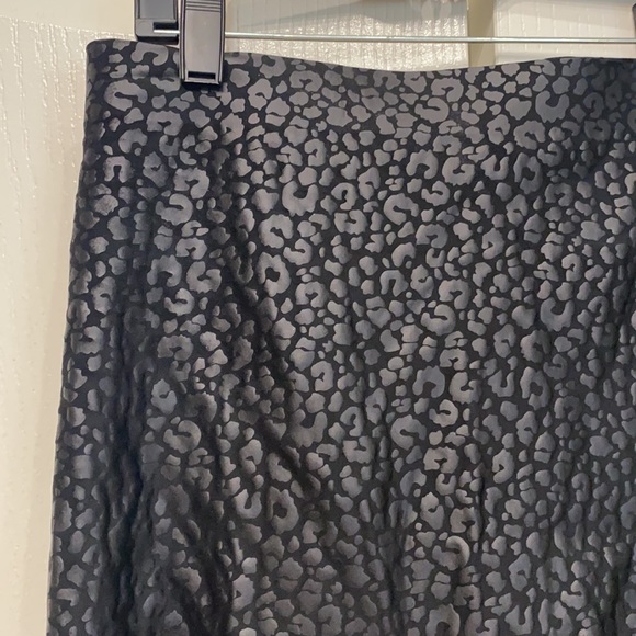 Hue Sleek Effects High Rise Shorts Black M NEW - Picture 2 of 7